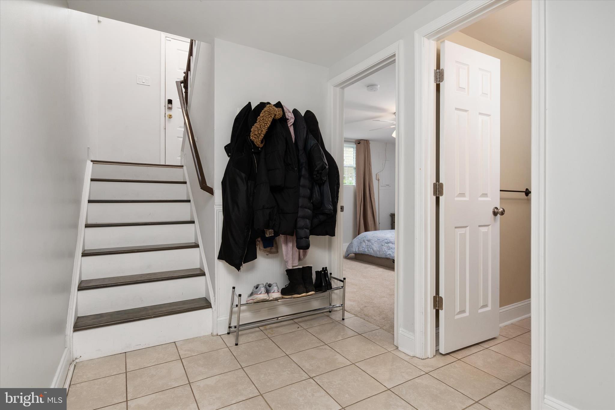 11927 NEW COUNTRY LANE