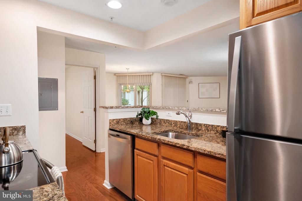 5824 WYNDHAM CIRCLE Unit: 102-C