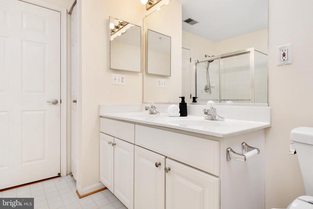 5824 WYNDHAM CIRCLE Unit: 102-C