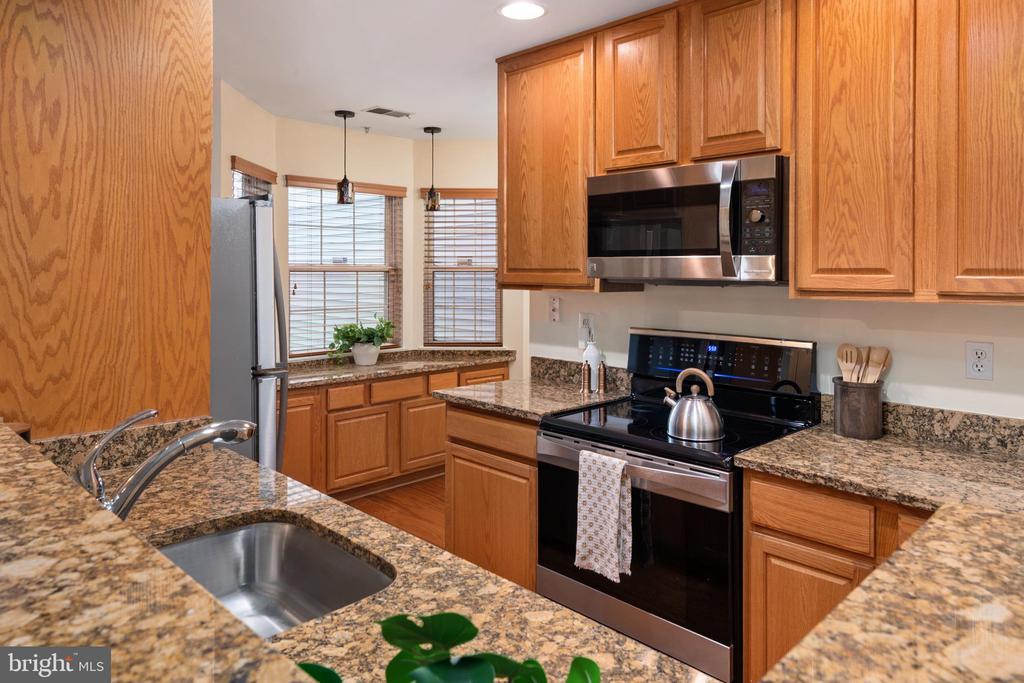 5824 WYNDHAM CIRCLE Unit: 102-C