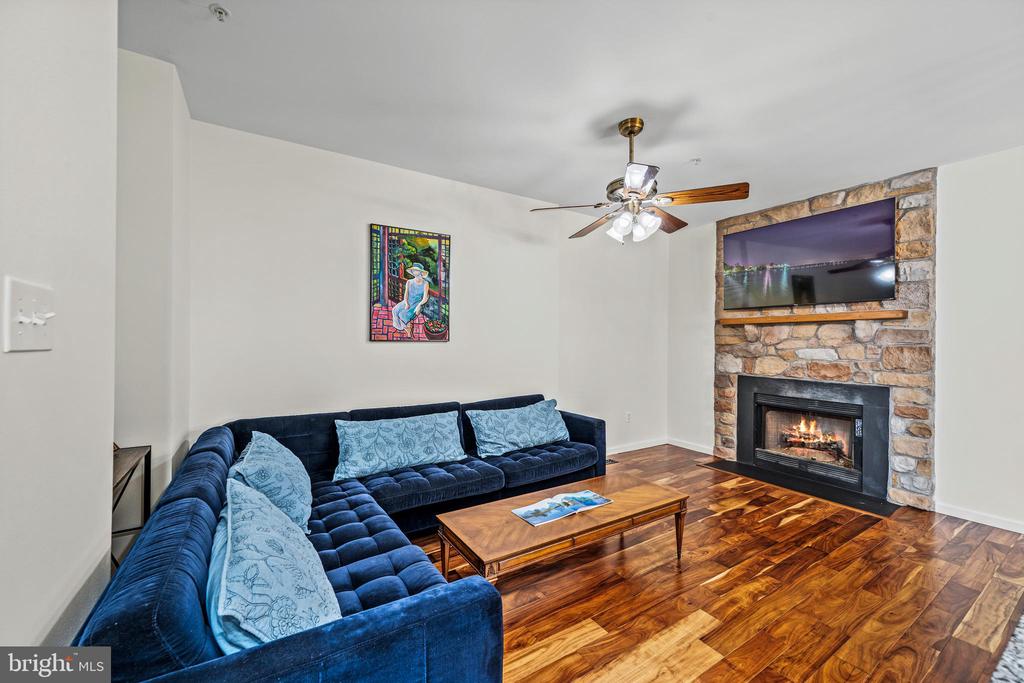 5730 GOLDFINCH COURT