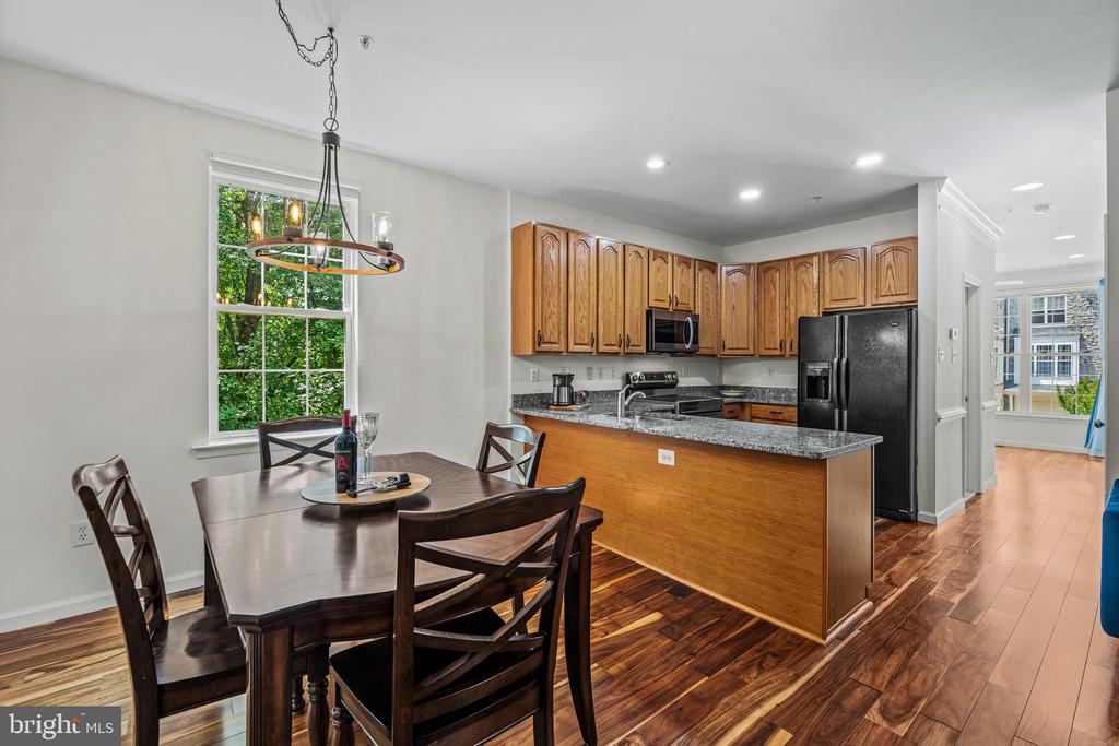 5730 GOLDFINCH COURT