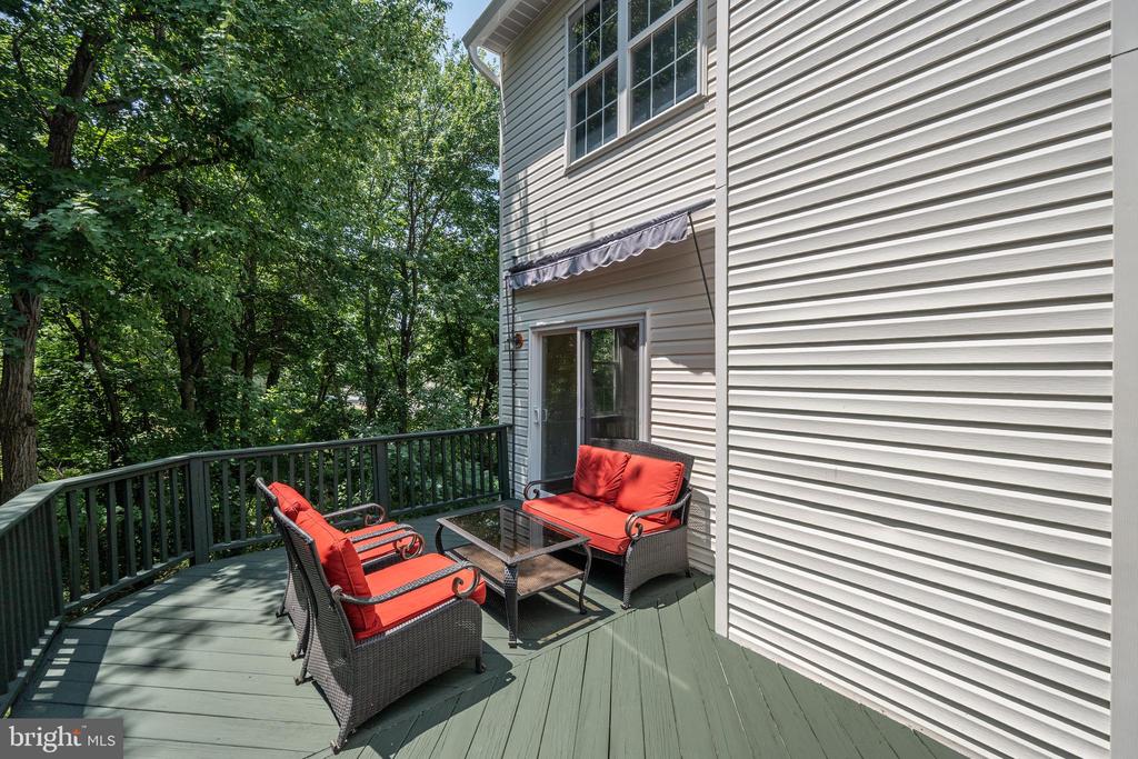 5730 GOLDFINCH COURT