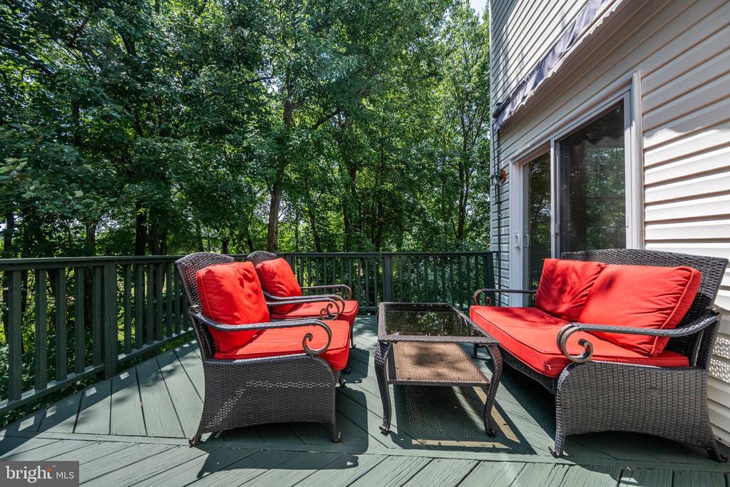 5730 GOLDFINCH COURT