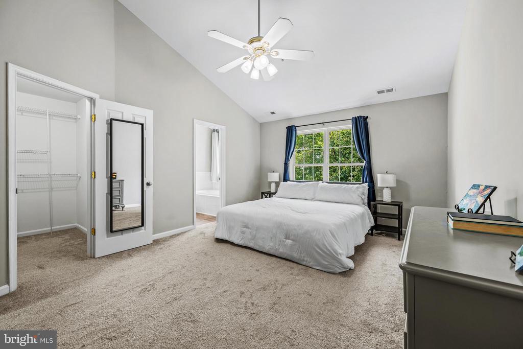 5730 GOLDFINCH COURT