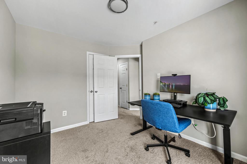 5730 GOLDFINCH COURT