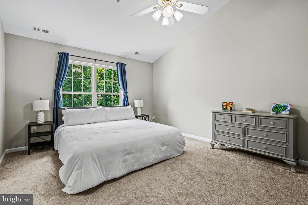 5730 GOLDFINCH COURT