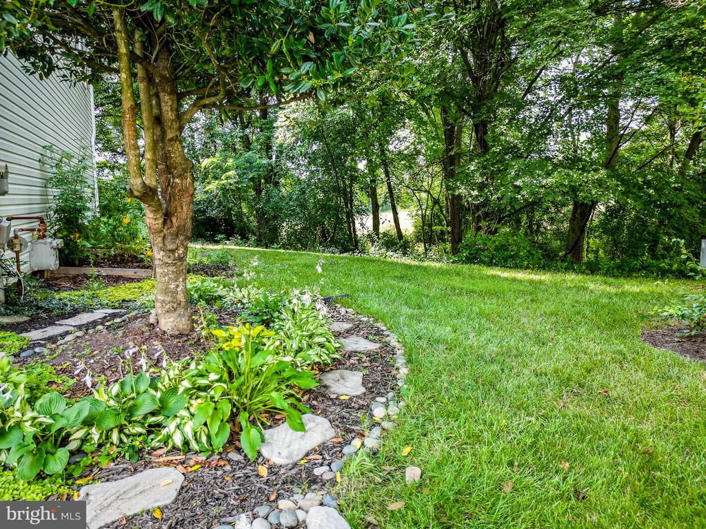 5730 GOLDFINCH COURT