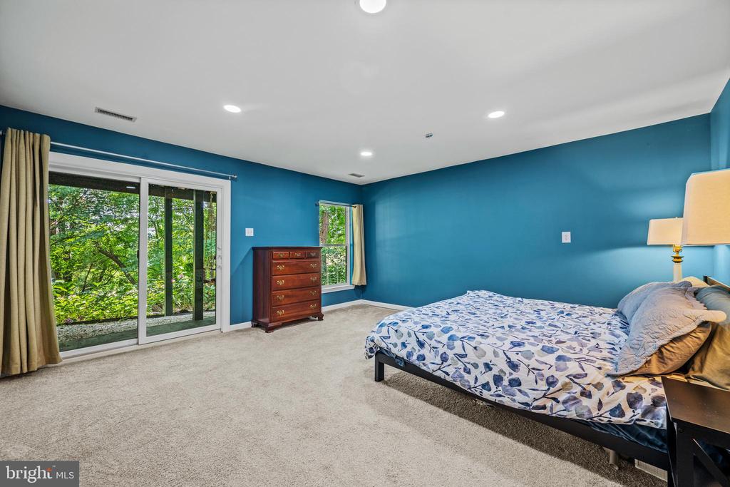 5730 GOLDFINCH COURT