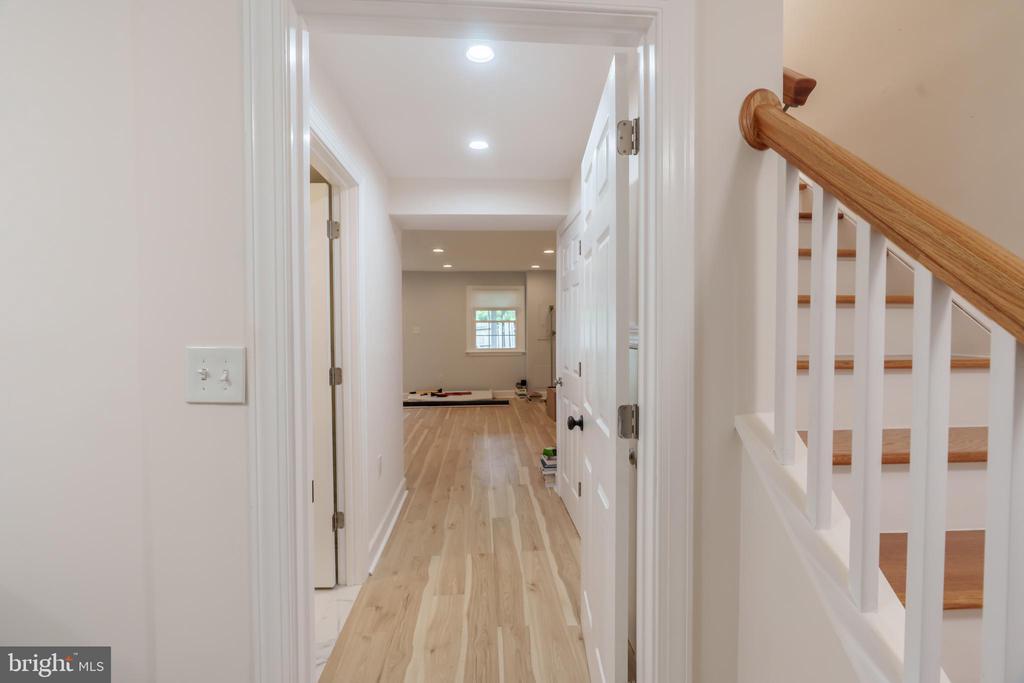 5776 YELLOWROSE COURT