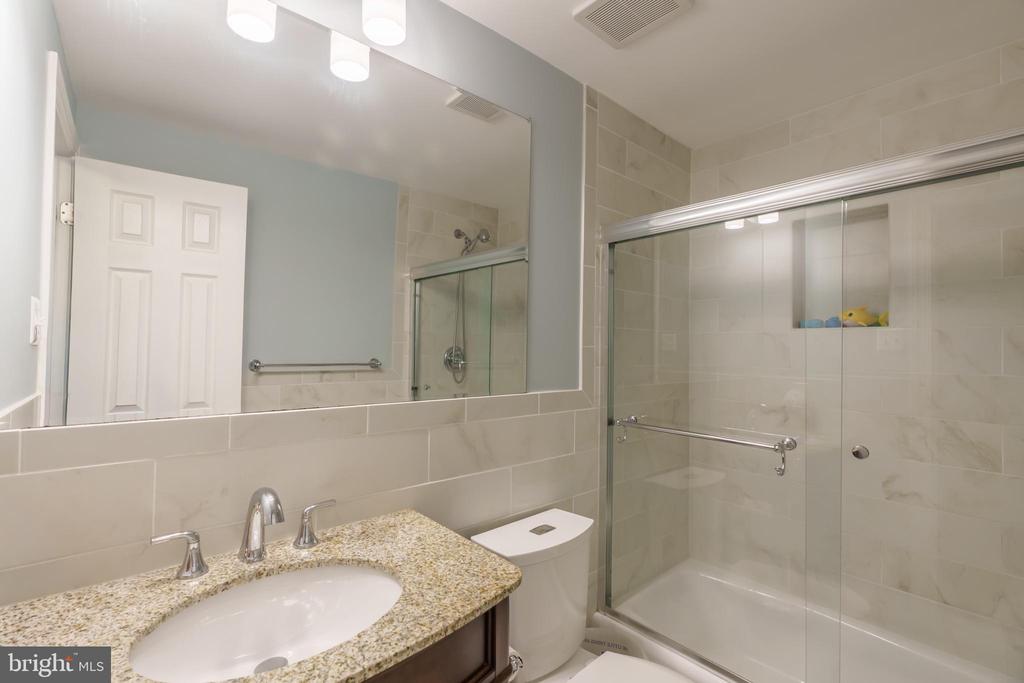 5776 YELLOWROSE COURT