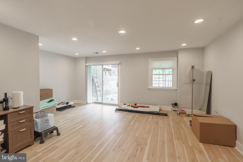 5776 YELLOWROSE COURT