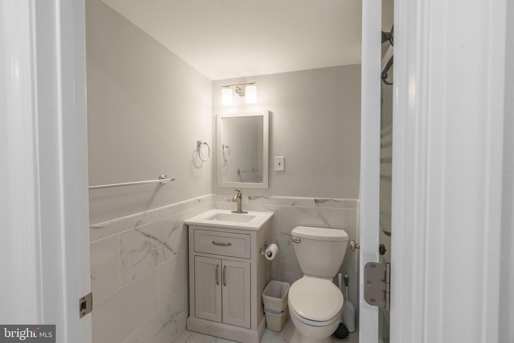 5776 YELLOWROSE COURT