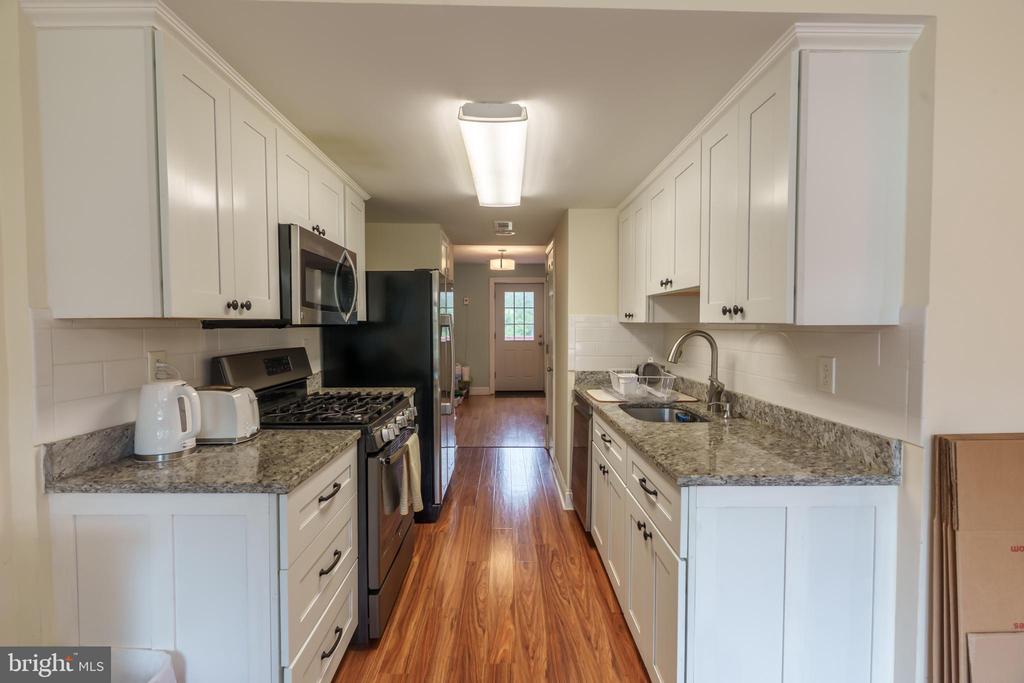5776 YELLOWROSE COURT