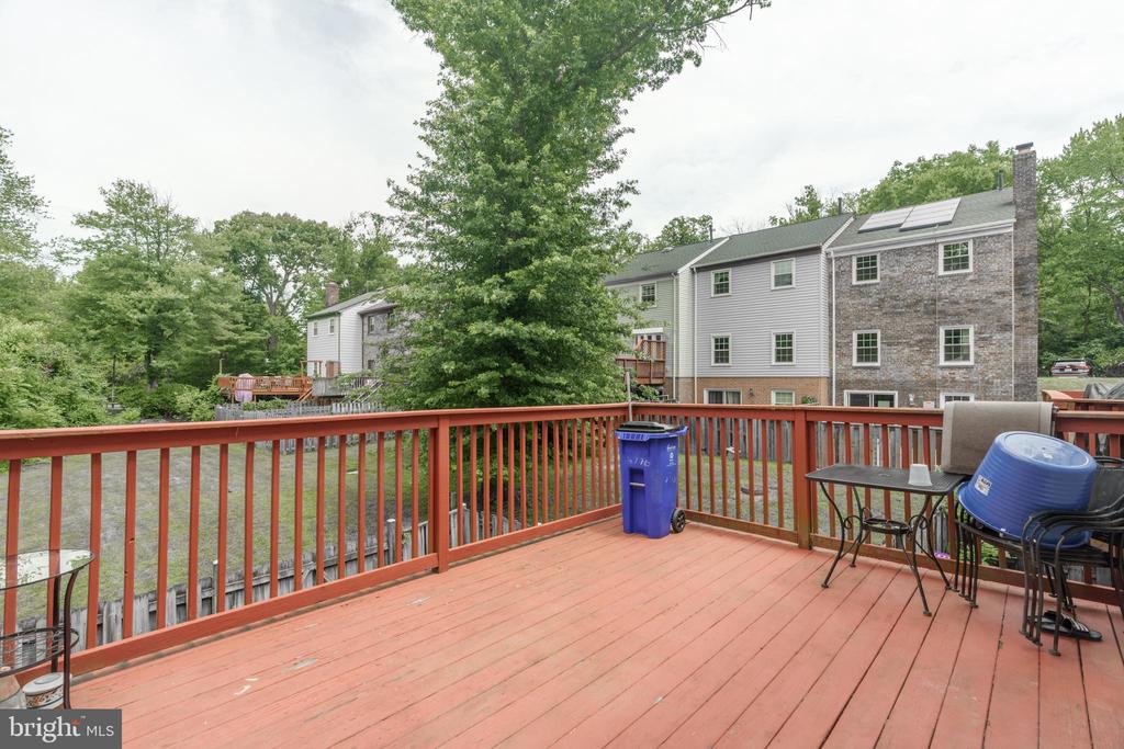 5776 YELLOWROSE COURT