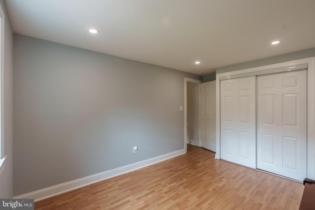 5776 YELLOWROSE COURT