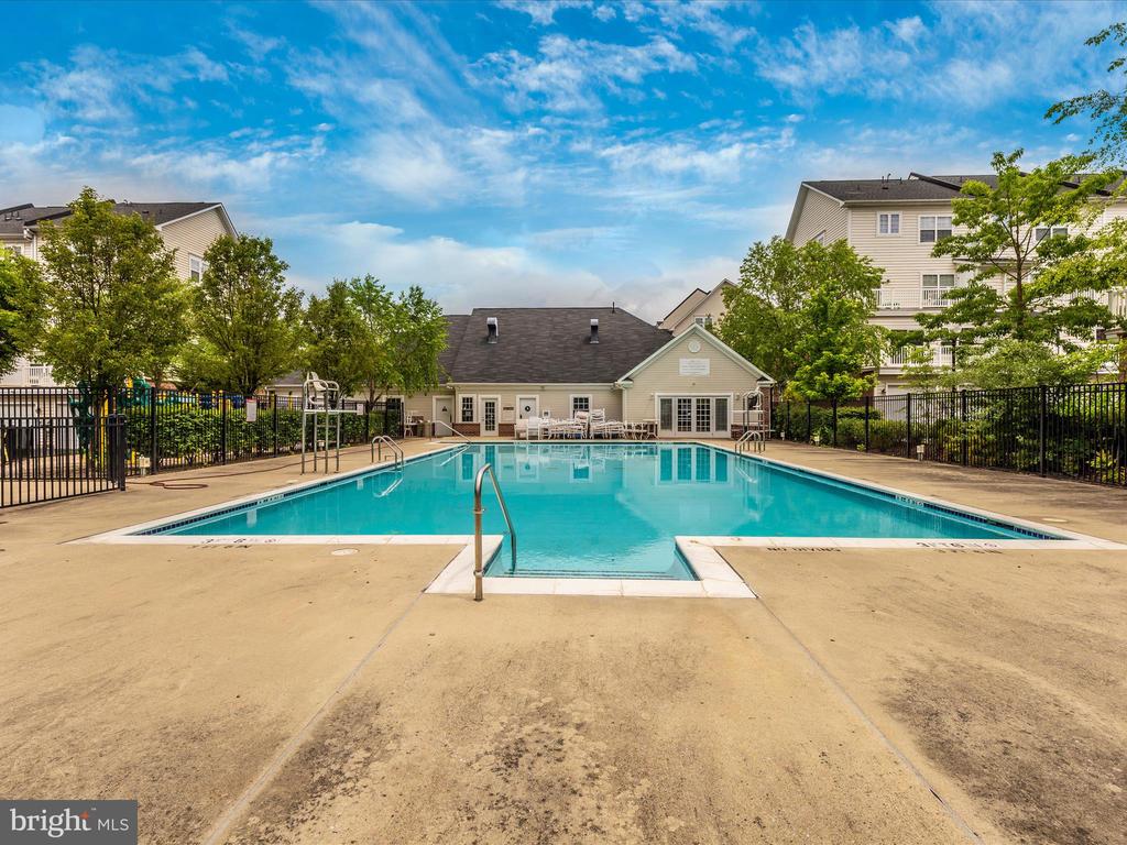 13506 DERRY GLEN COURT Unit: 402