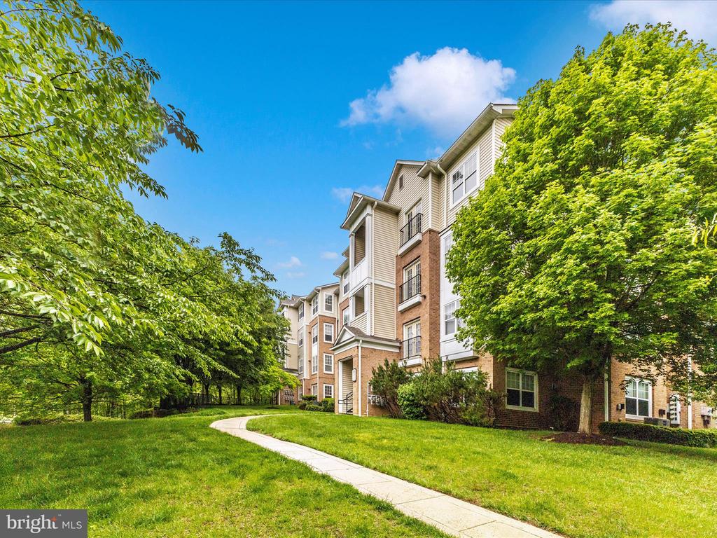 13506 DERRY GLEN COURT Unit: 402