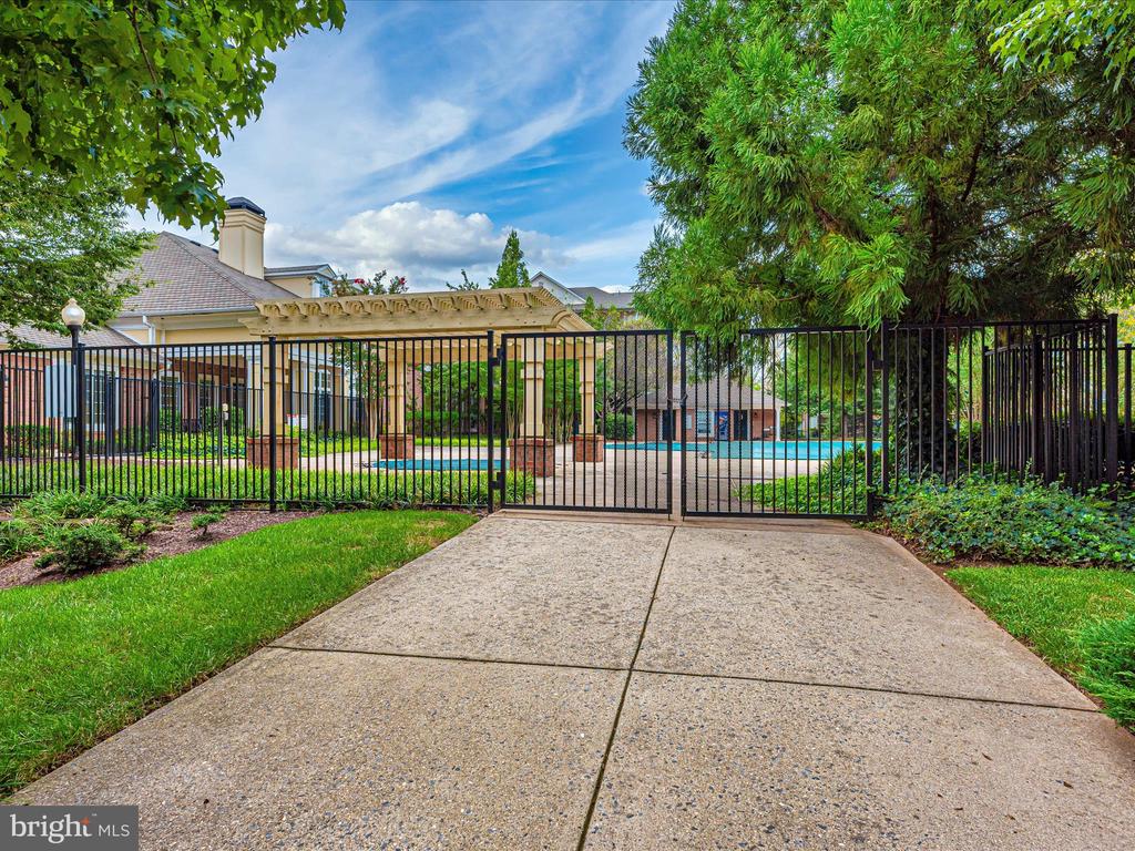 13506 DERRY GLEN COURT Unit: 402