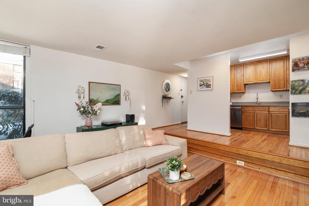 2110 BONNYWOOD LANE 3-102