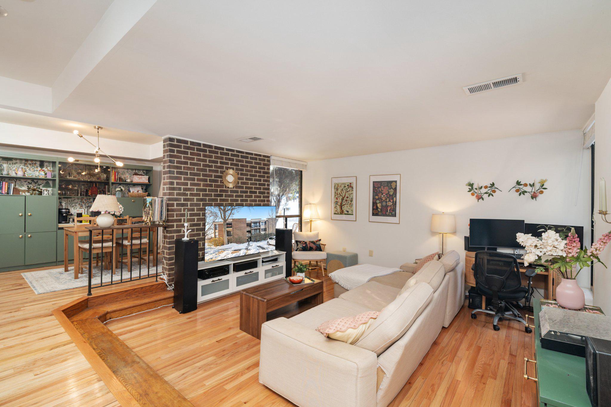 2110 BONNYWOOD LANE 3-102