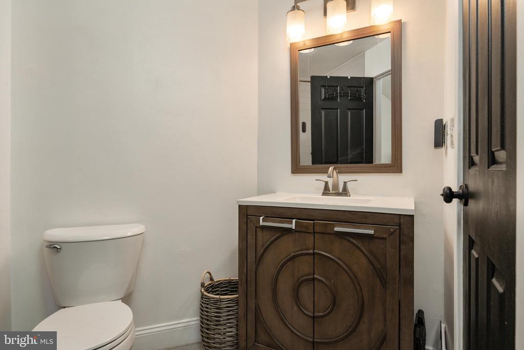 3451 HEWITT AVENUE Unit: 205