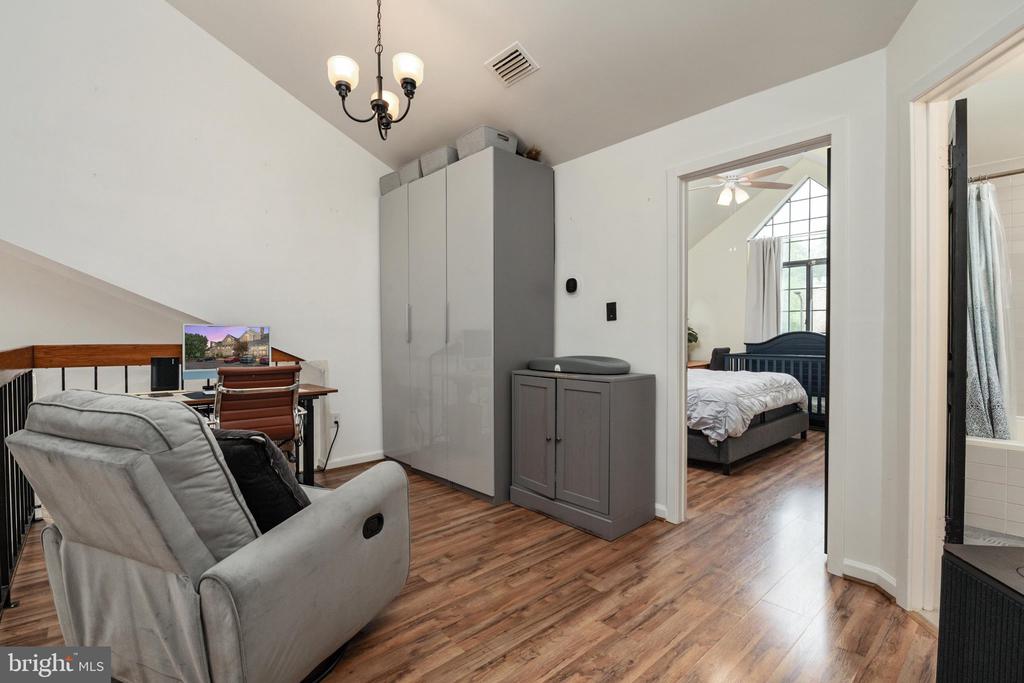 3451 HEWITT AVENUE Unit: 205
