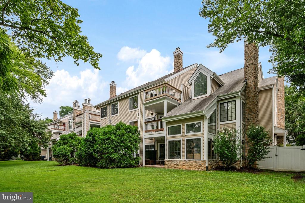 3451 HEWITT AVENUE Unit: 205