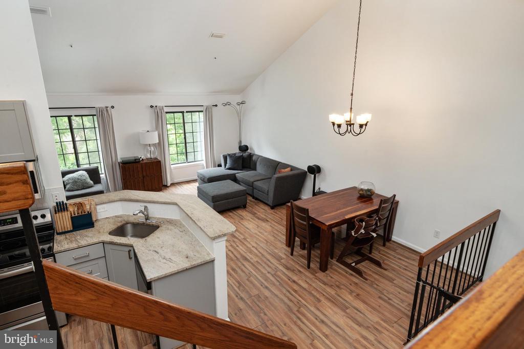 3451 HEWITT AVENUE Unit: 205