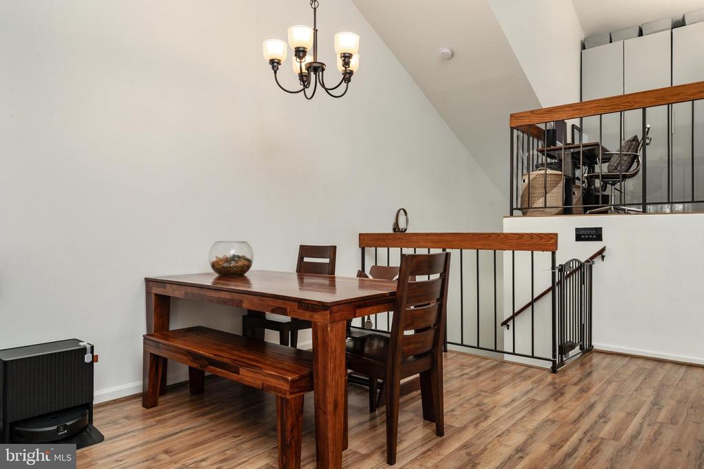 3451 HEWITT AVENUE Unit: 205