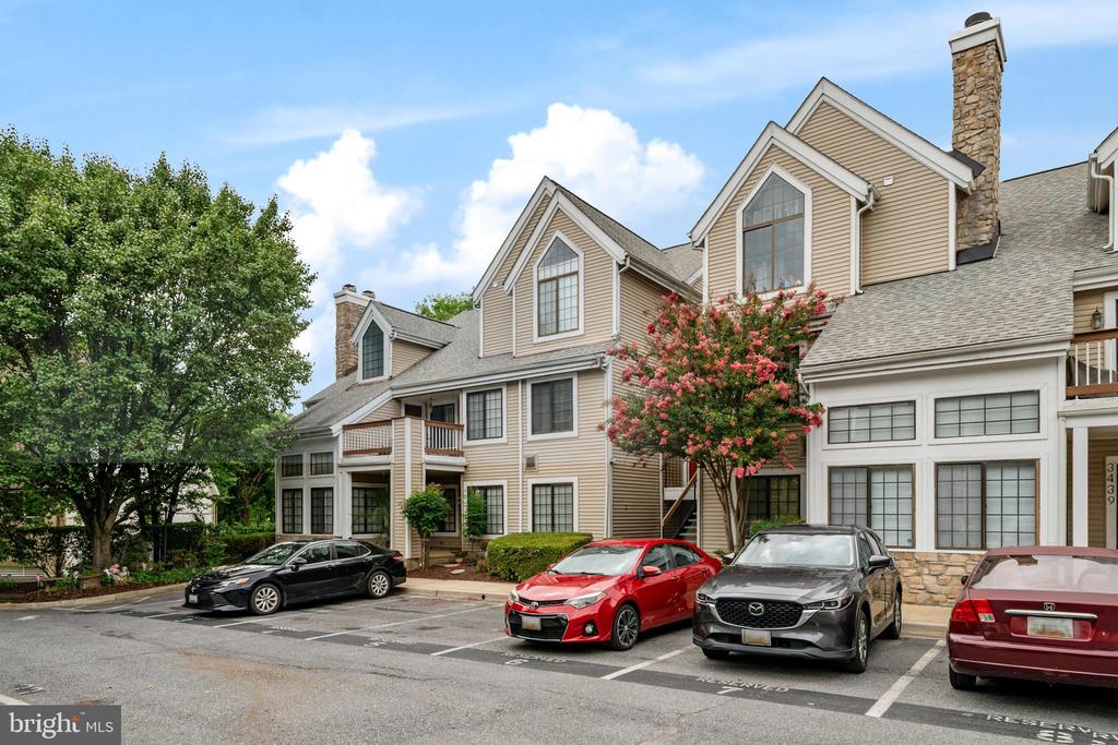 3451 HEWITT AVENUE Unit: 205
