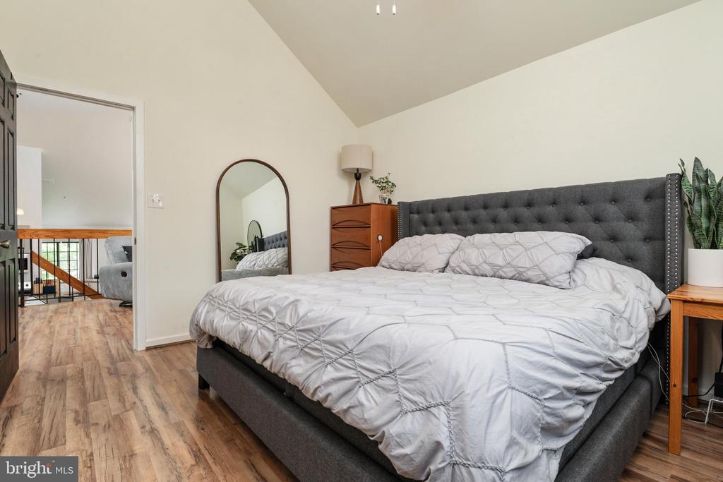 3451 HEWITT AVENUE Unit: 205