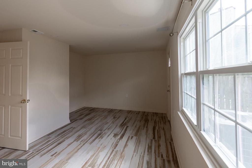 3713 CASTLE Unit: 123-16
