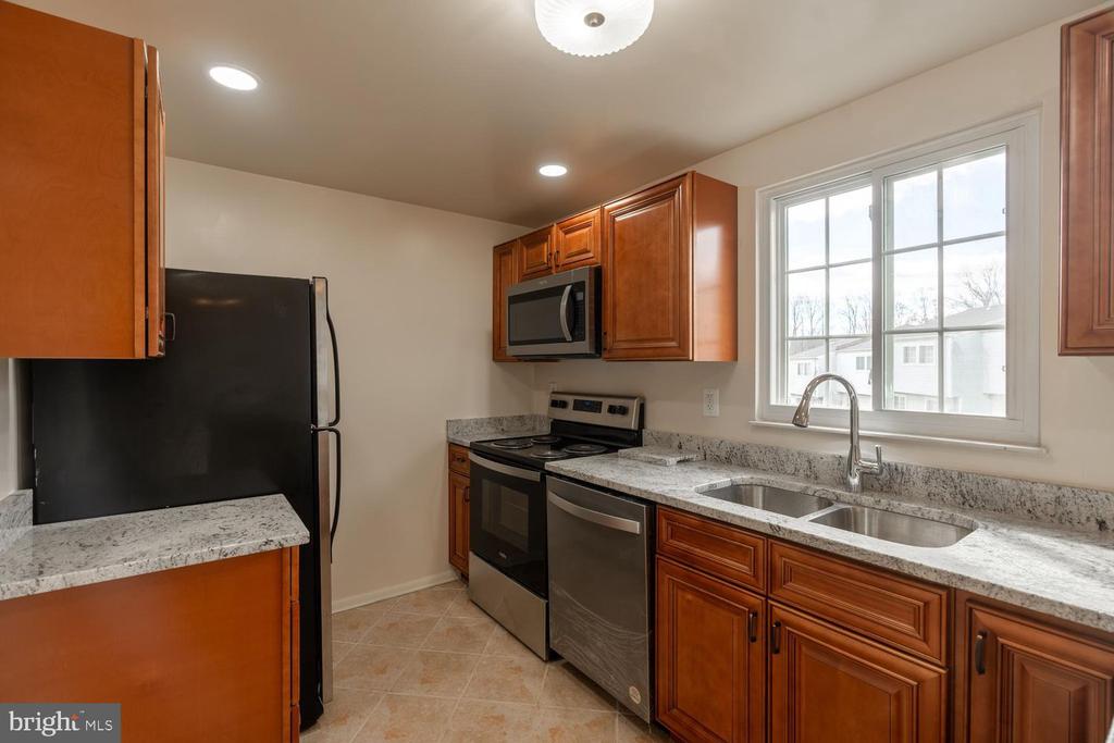 3713 CASTLE Unit: 123-16