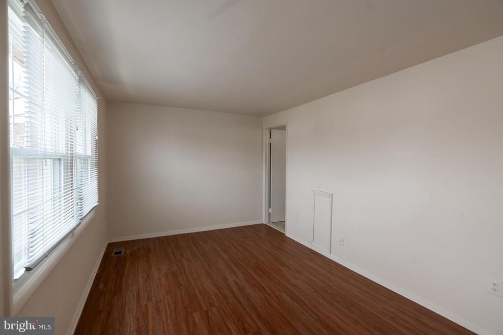 3713 CASTLE Unit: 123-16
