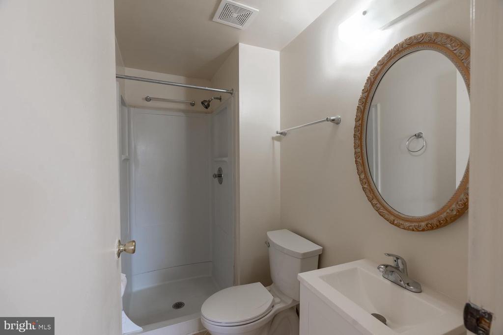 3713 CASTLE Unit: 123-16
