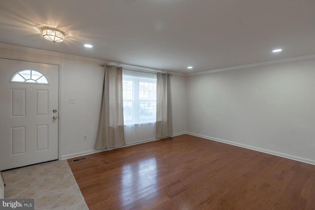 3713 CASTLE Unit: 123-16