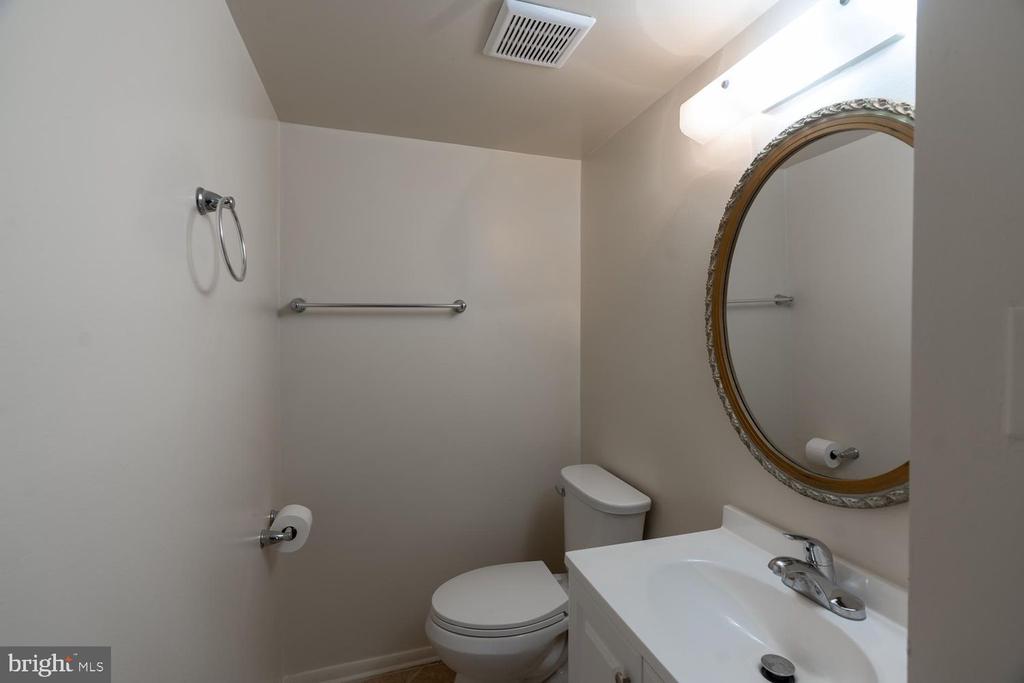 3713 CASTLE Unit: 123-16