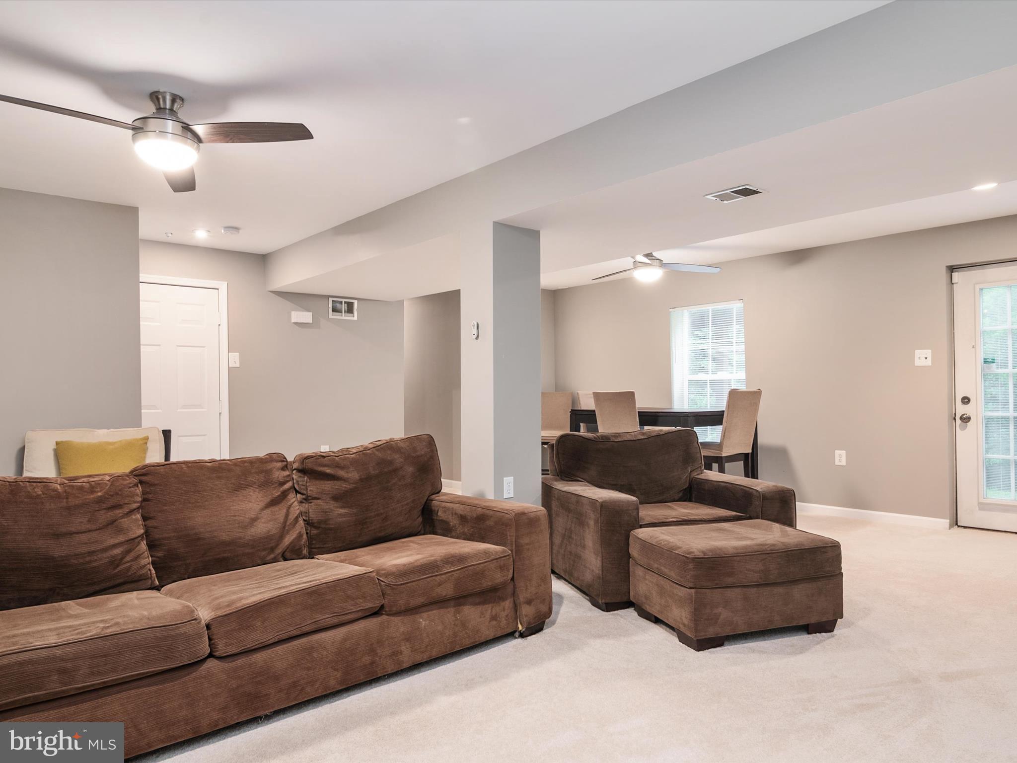 8500 TOPAZ COURT