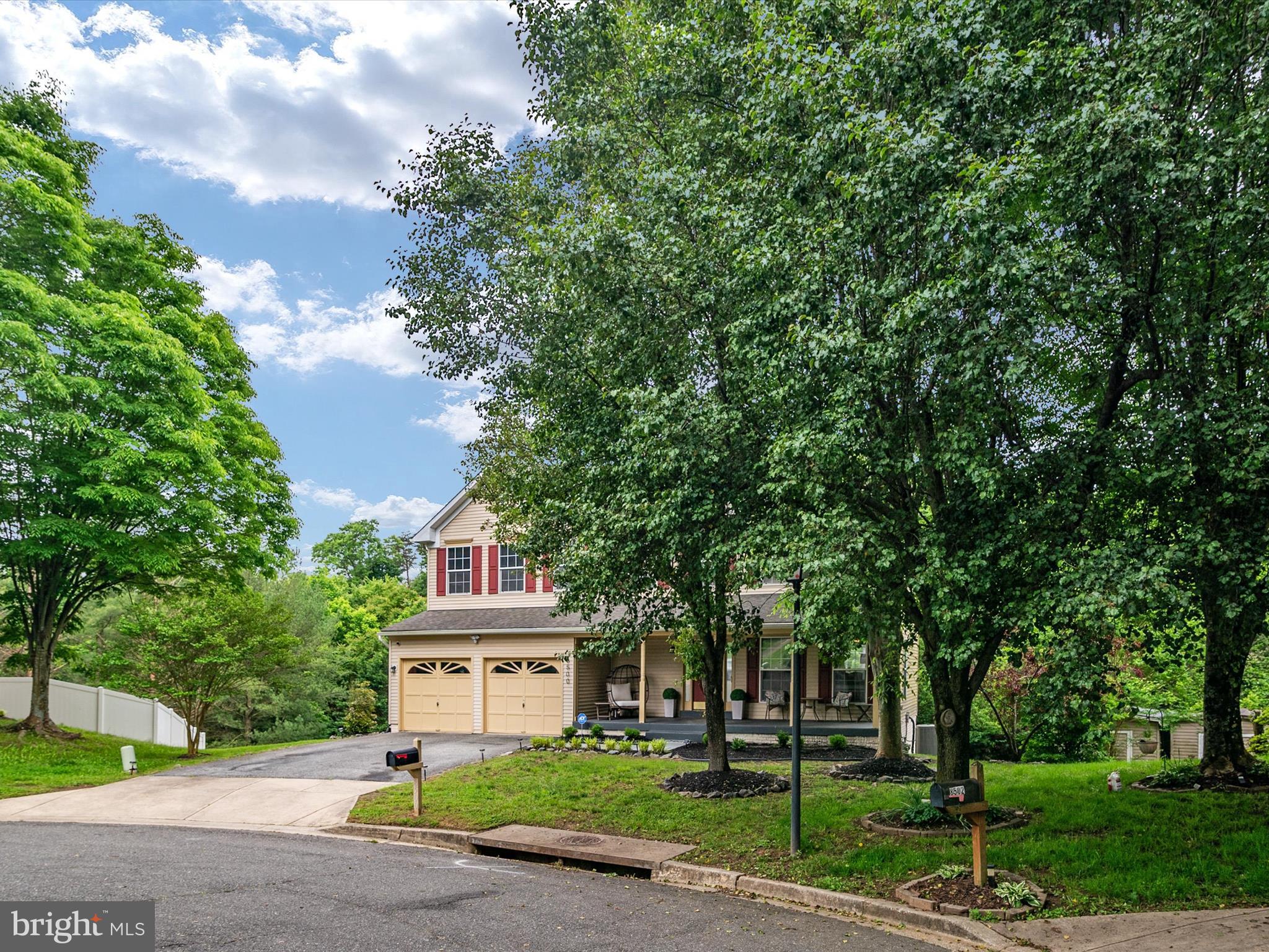 8500 TOPAZ COURT