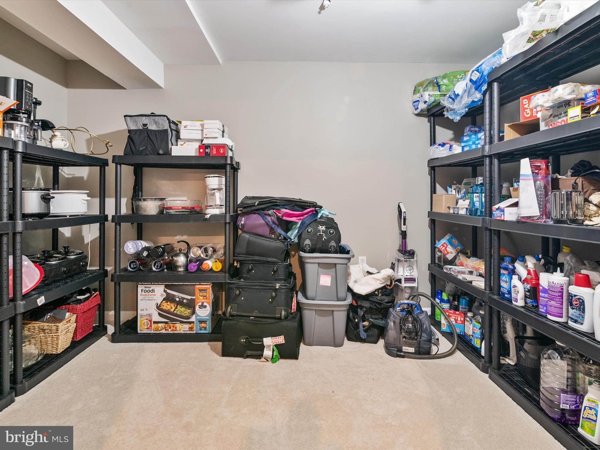 8500 TOPAZ COURT