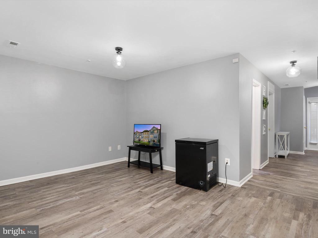 6106 ROSE BAY DRIVE