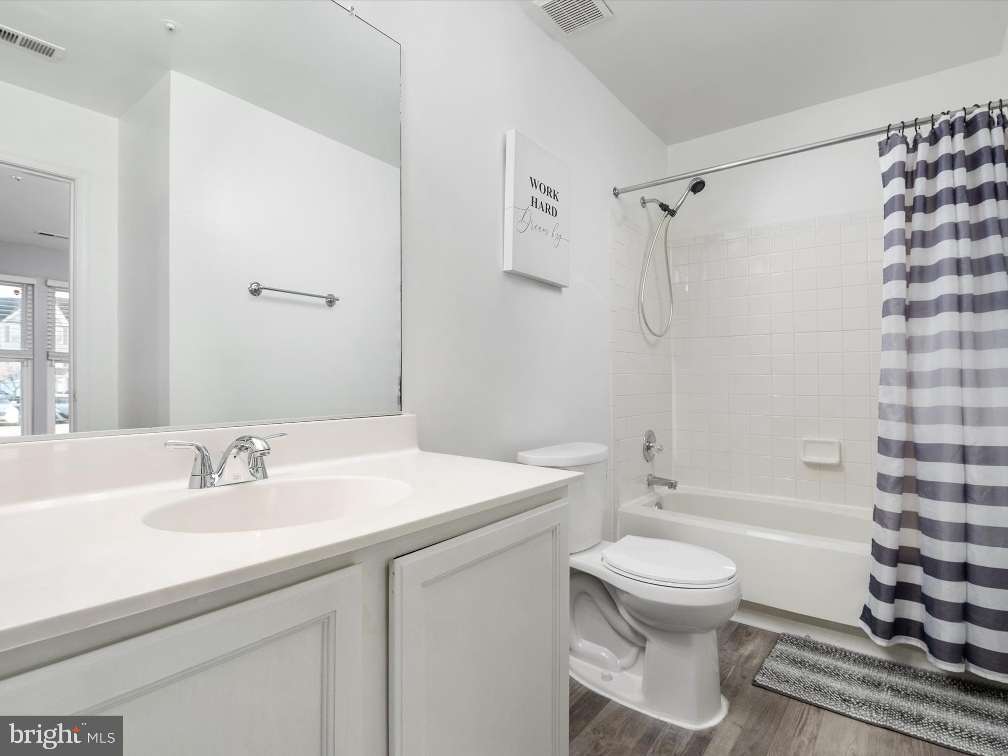 6106 ROSE BAY DRIVE