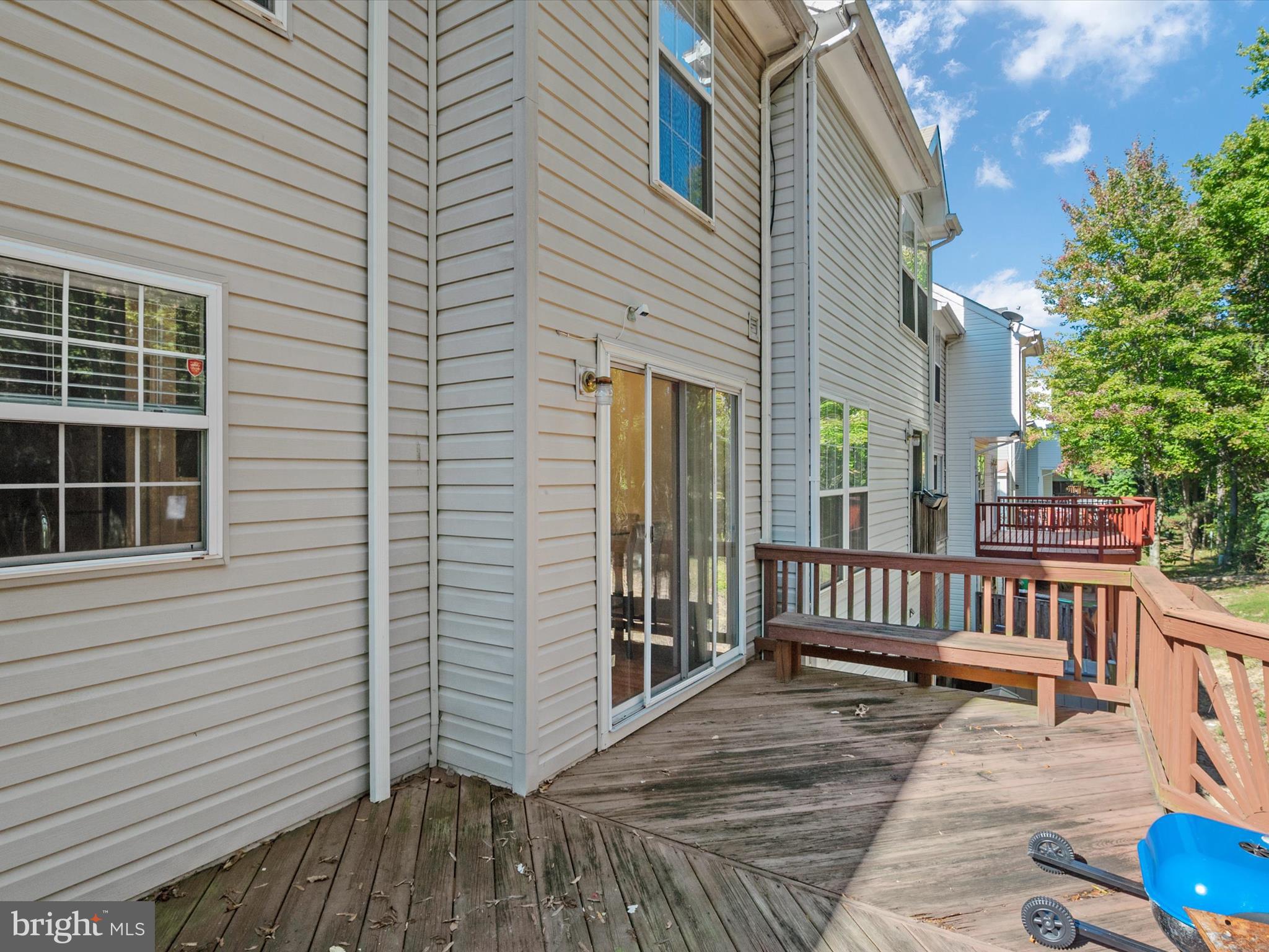 6106 ROSE BAY DRIVE