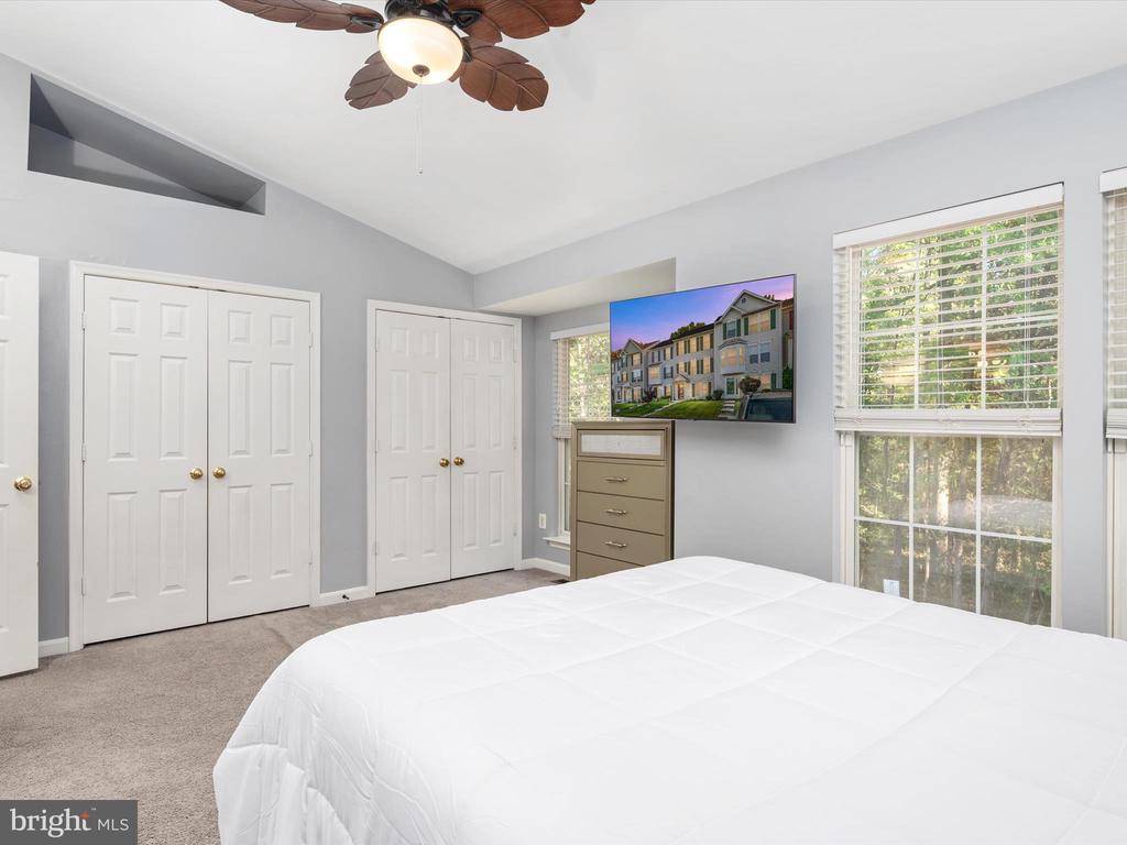6106 ROSE BAY DRIVE
