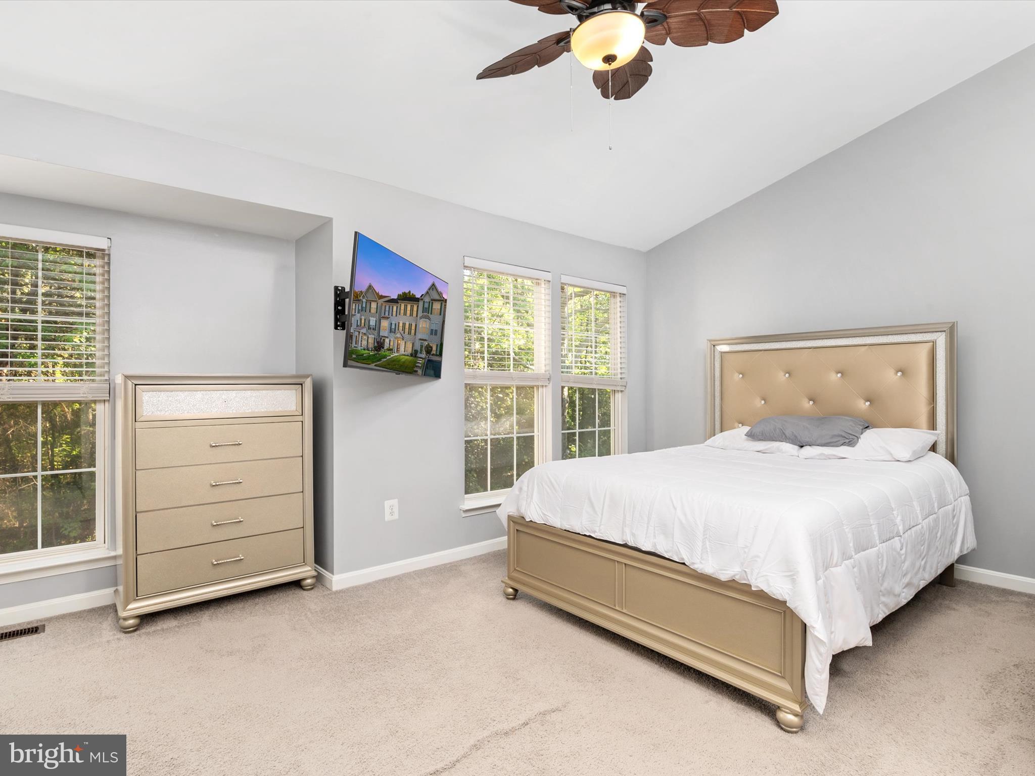 6106 ROSE BAY DRIVE