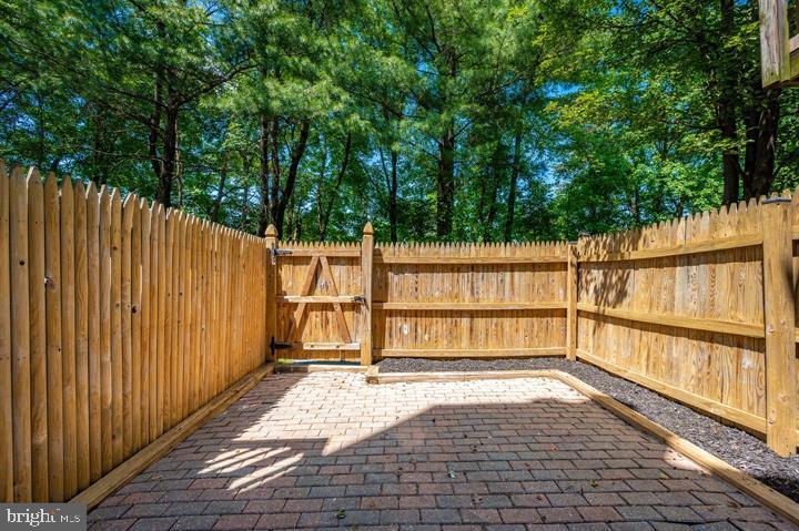 7642 N ARBORY WAY Unit: 136