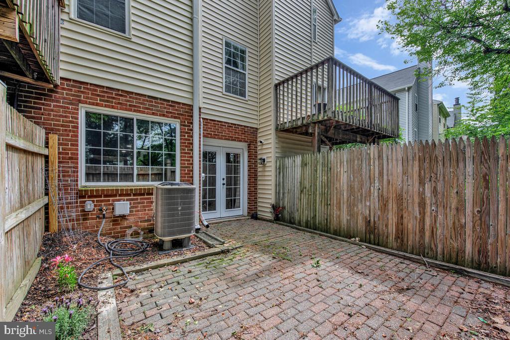 7642 N ARBORY WAY Unit: 136