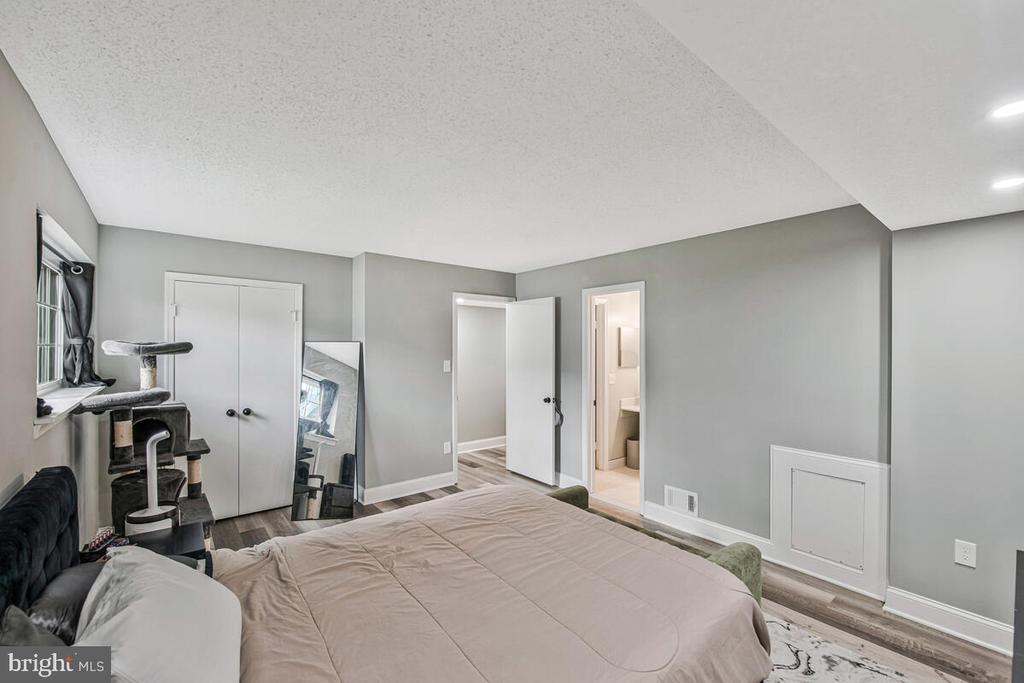 7642 N ARBORY WAY Unit: 136