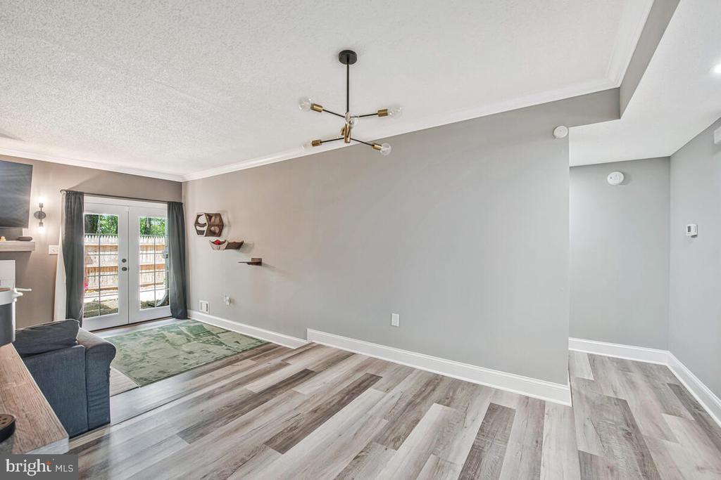 7642 N ARBORY WAY Unit: 136